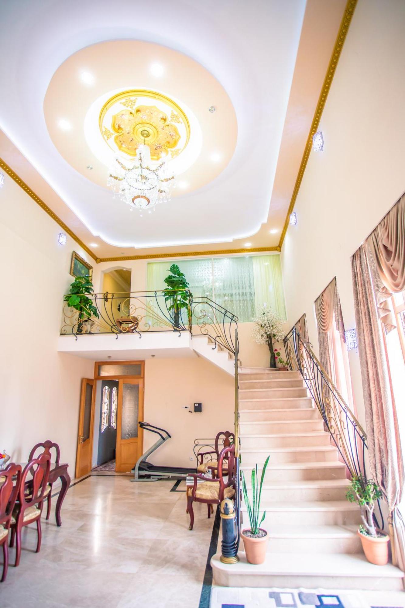 Hotel Caravan Palace Kutaisi Exterior photo